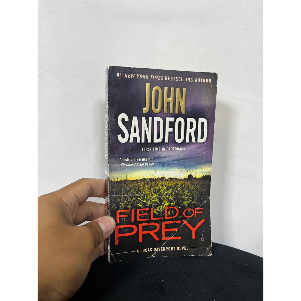 Field of Prey John Sandford Lucas Davenport Novel‎ Mass Market Paperback 2015